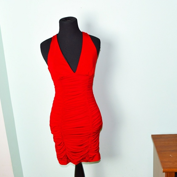 Dresses & Skirts - Stunning Red Bodycon Open Back Dress